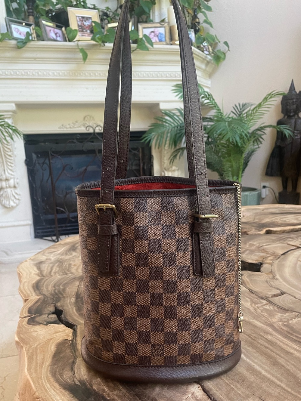Louis Vuitton Ebene Damier bucket shoulder bag